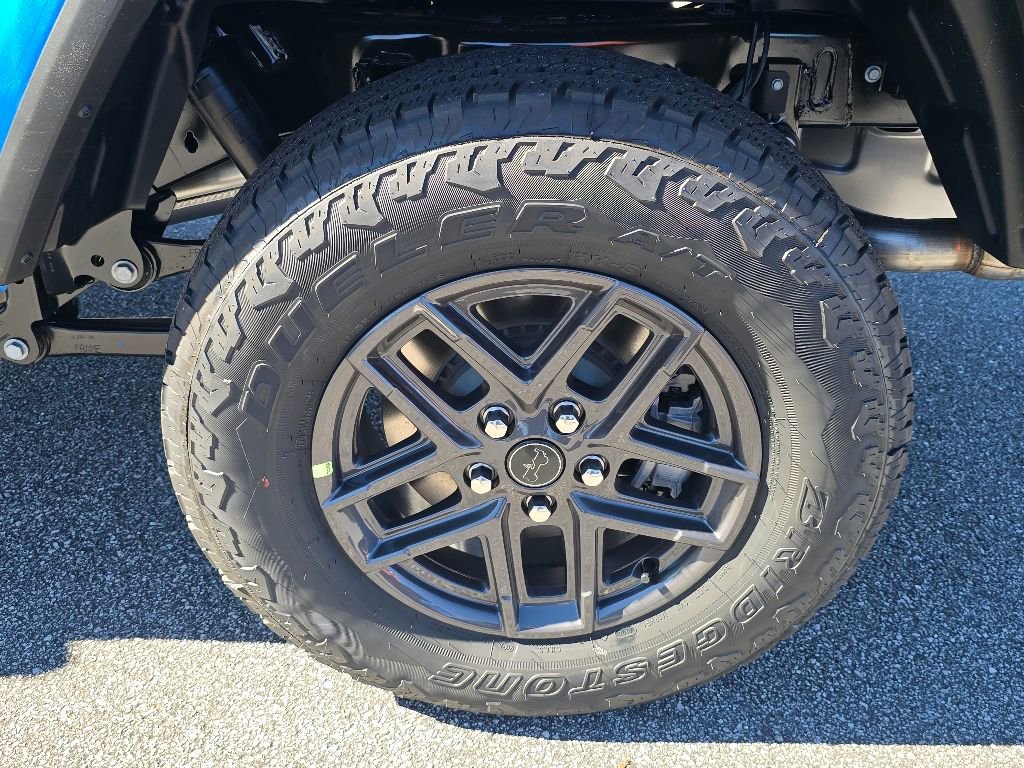 New 2026 Jeep Gladiator Sport AWD/4WD image 7