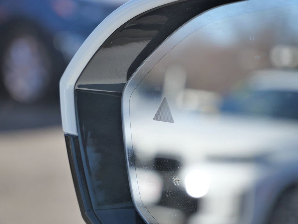 Used 2025 BMW X3 xDrive30i w/ M Sport Package image 32