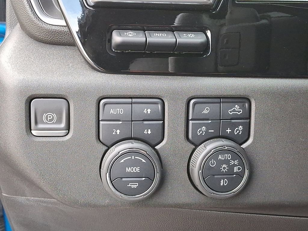 Used 2022 Chevrolet Silverado 1500 LTZ w/ LTZ Premium Package image 25