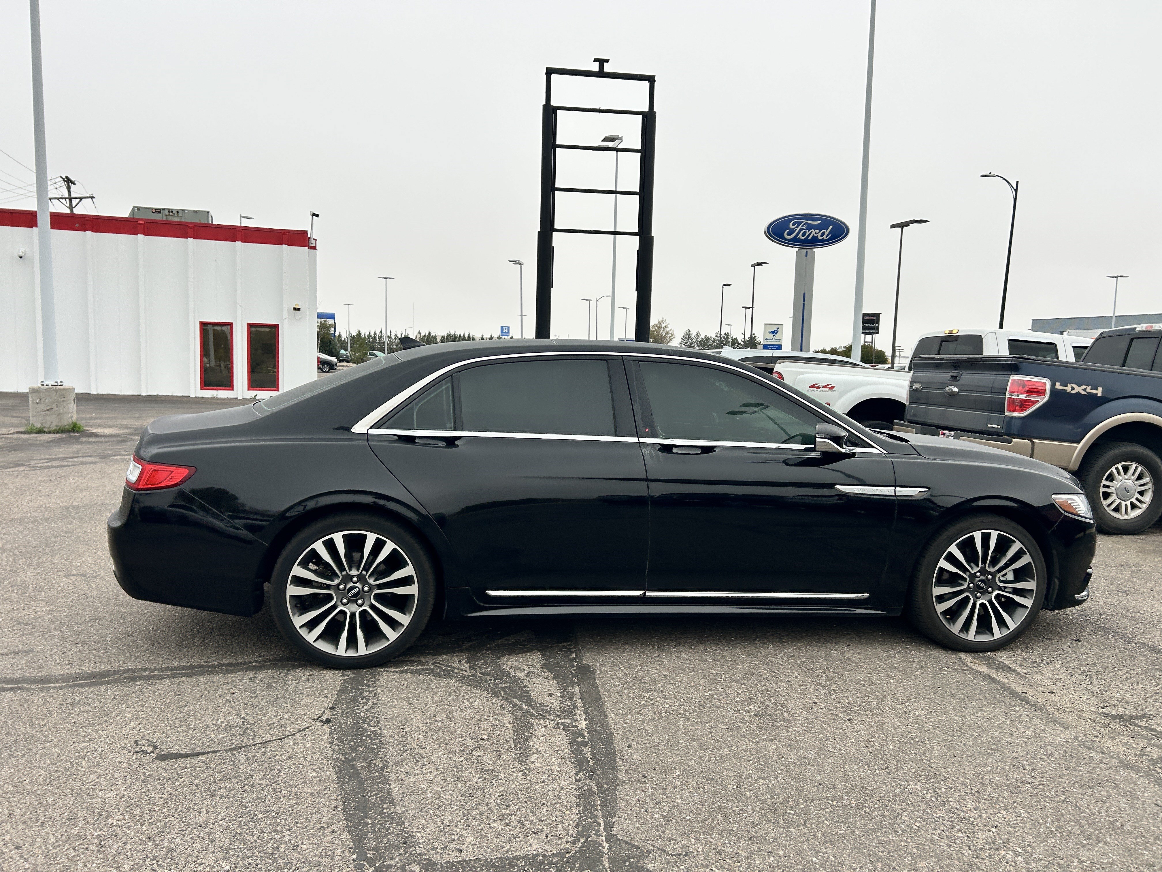 Used 2018 Lincoln Continental Reserve w/ Continental Climate Package AWD/4WD image 7
