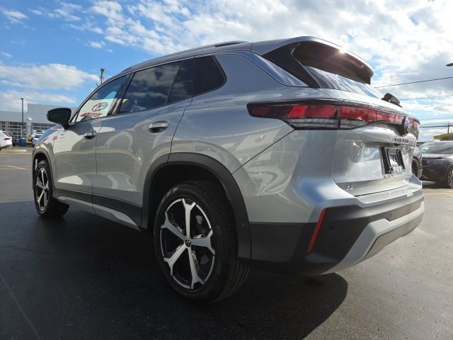 Used 2025 Volkswagen Tiguan SE AWD/4WD image 5