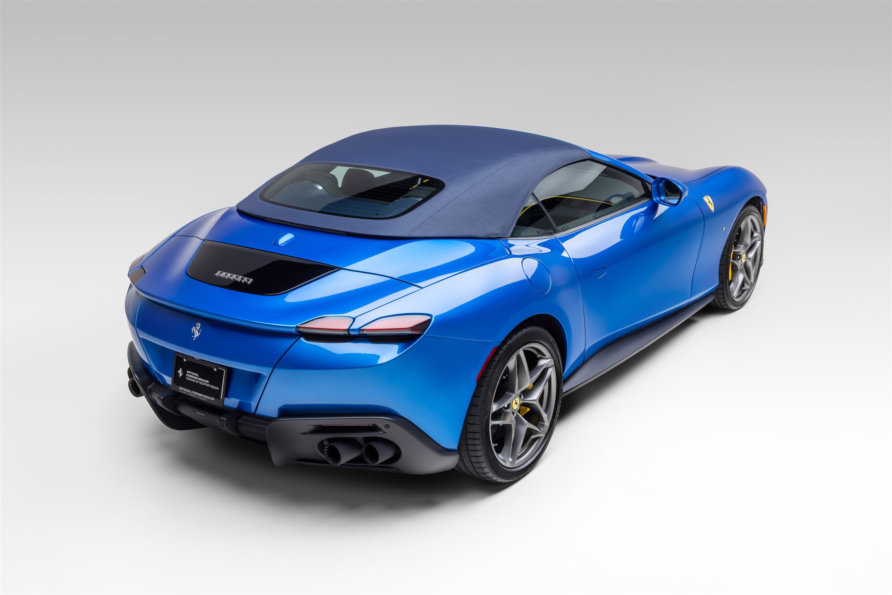 Used 2026 Ferrari Roma Spider RWD image 14