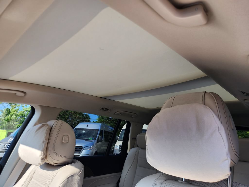 New 2026 Mercedes-Benz GLS 580 4MATIC image 10