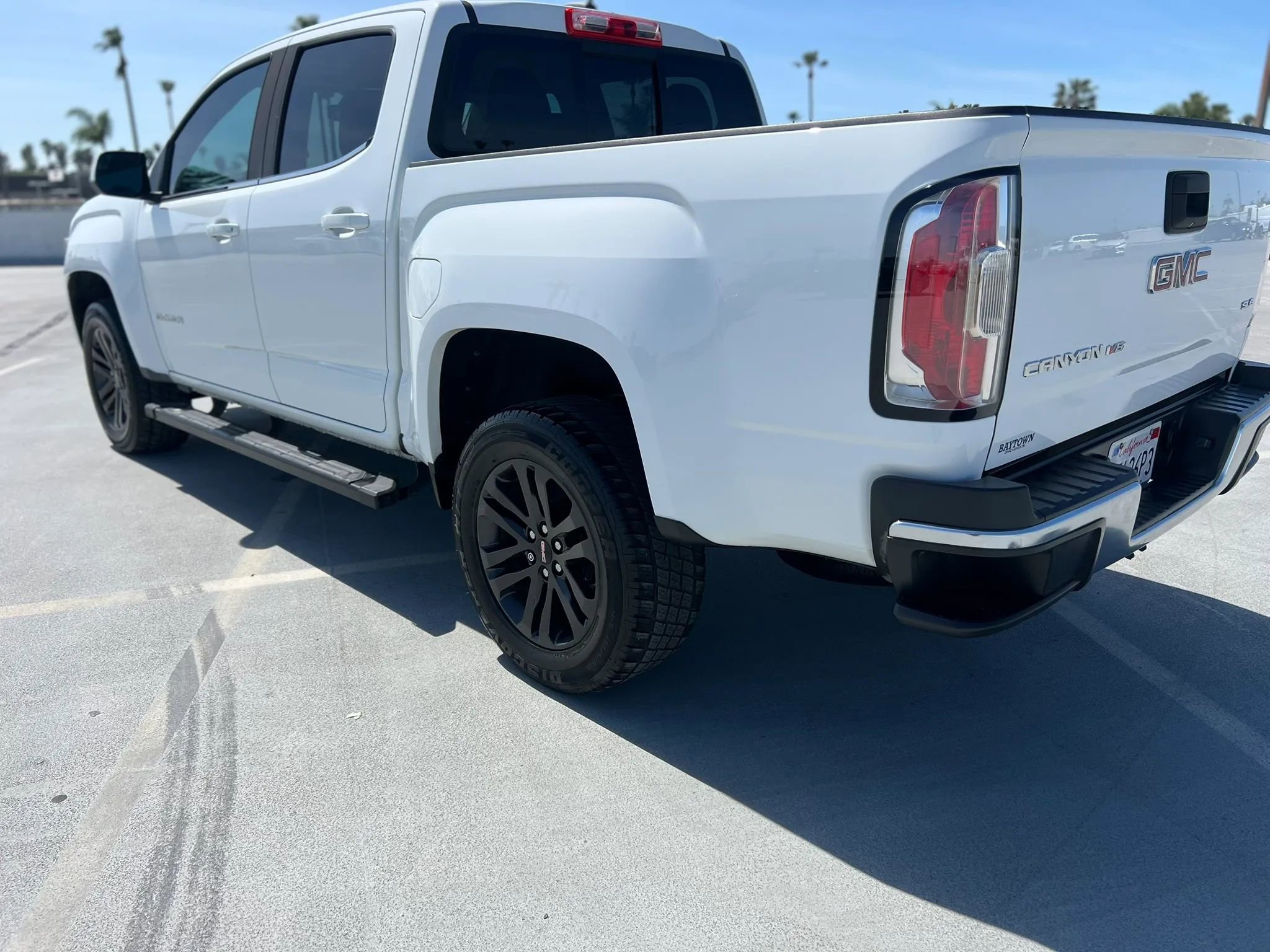 Used 2019 GMC Canyon SLE w/ Elevation Edition RWD image 4