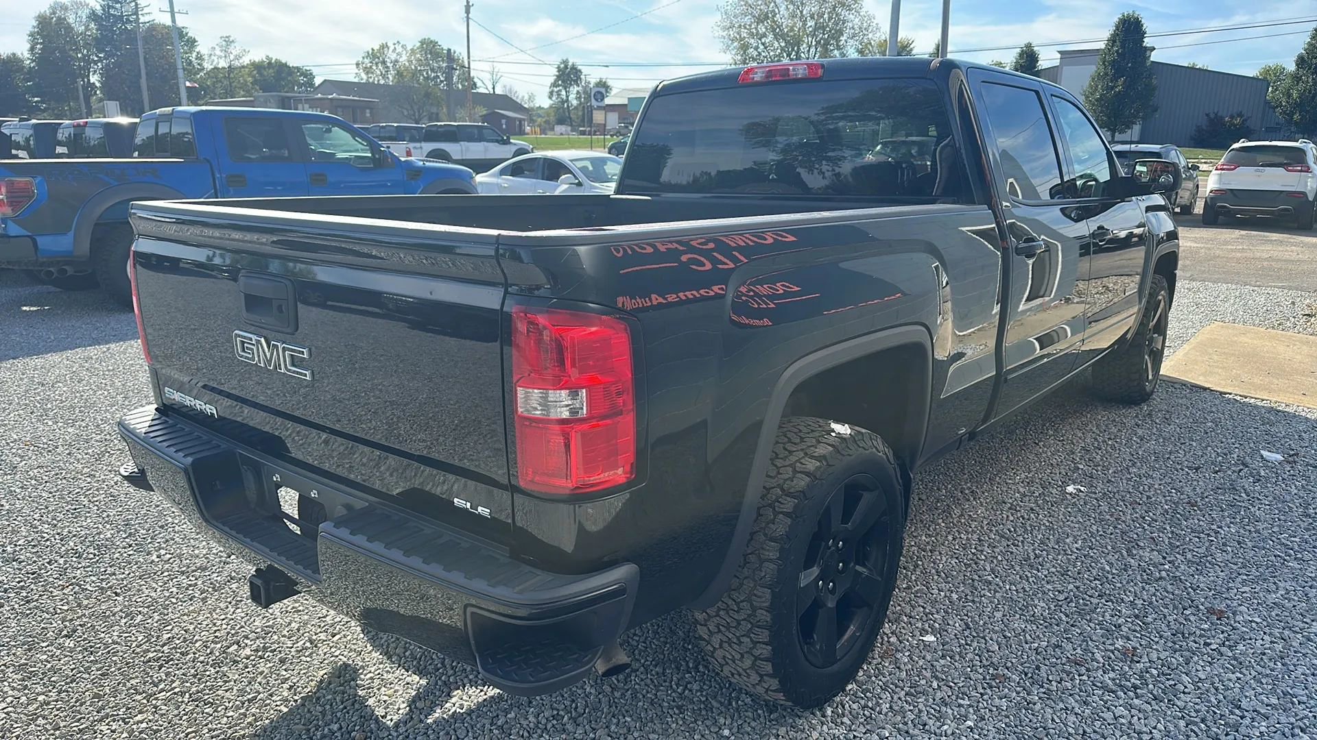 Used 2017 GMC Sierra 1500 SLE w/ SLE Value Package image 5