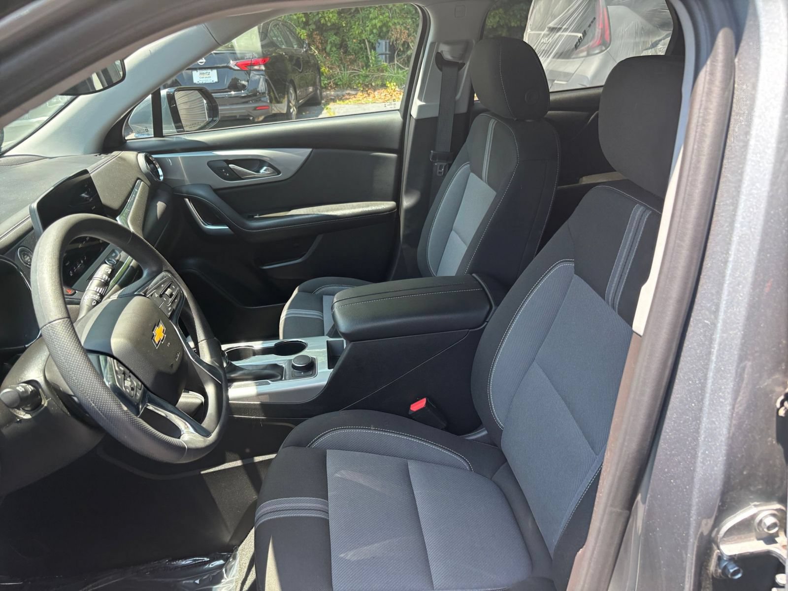 Used 2025 Chevrolet Blazer LT FWD image 24