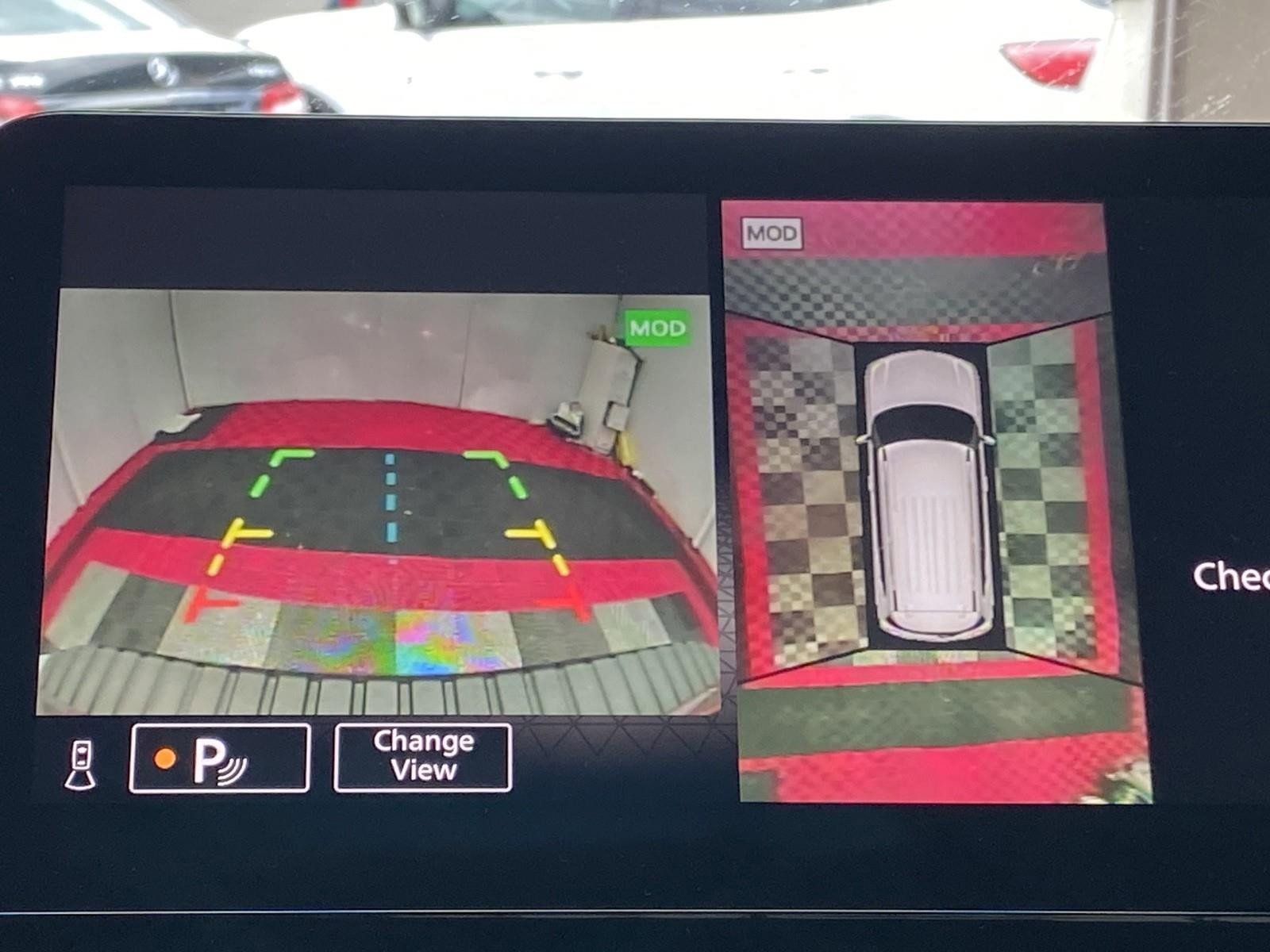 Used 2023 Nissan Armada SL w/ Captain's Chairs Package image 30