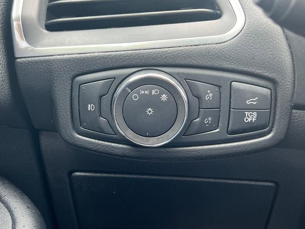 Used 2022 Ford Edge Titanium image 14