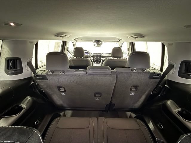 Used 2021 Jeep Grand Cherokee L Laredo w/ Luxury Tech Group I AWD/4WD image 34