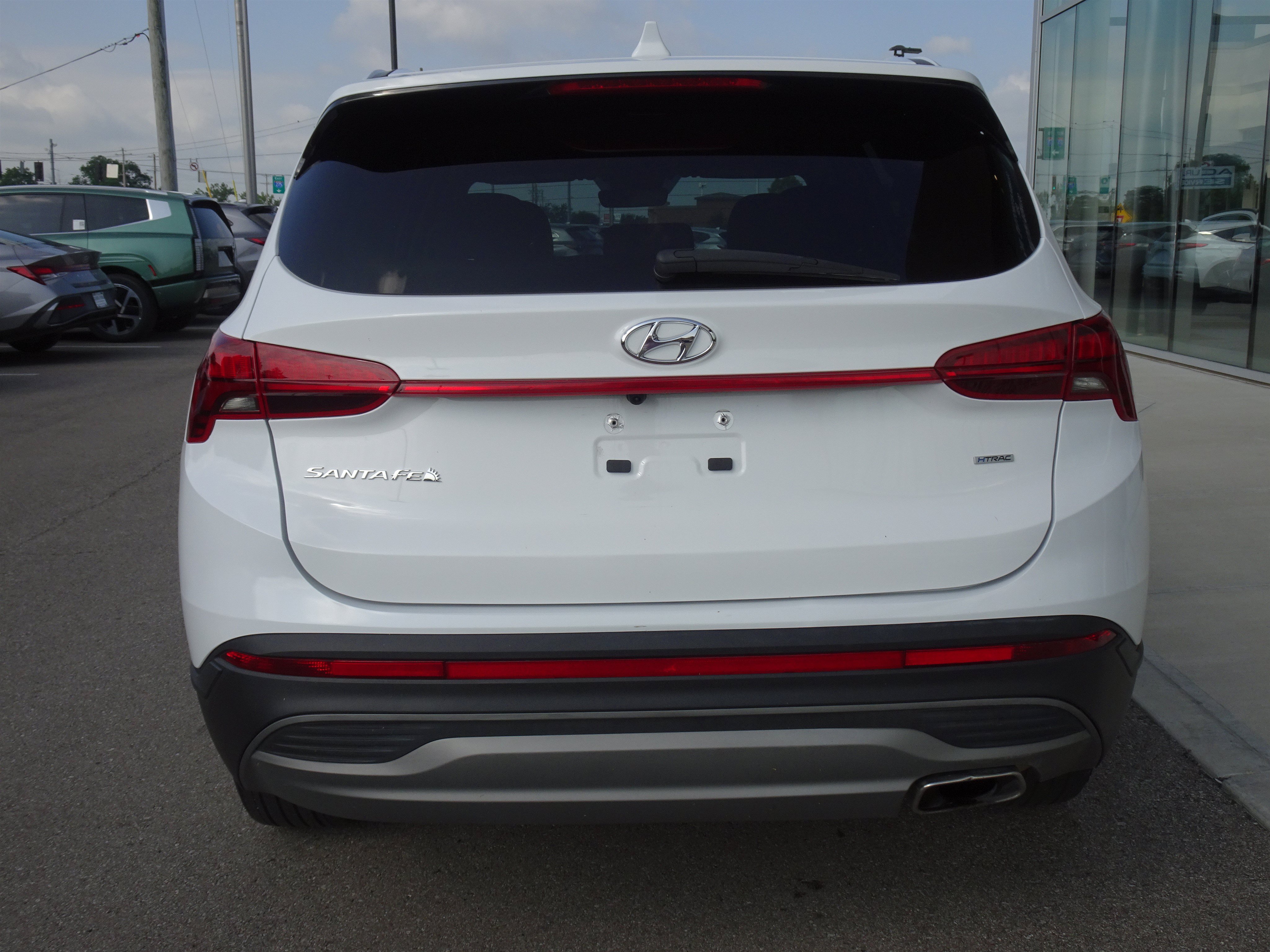 Used 2023 Hyundai Santa Fe SE w/ Cargo Package AWD/4WD image 4