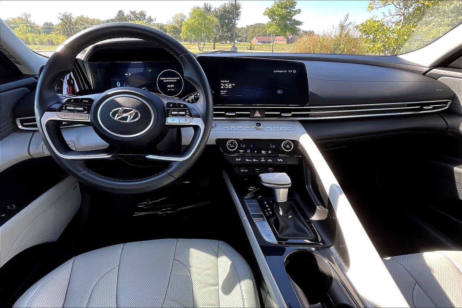 Used 2023 Hyundai Elantra Limited w/ Cargo Package image 14