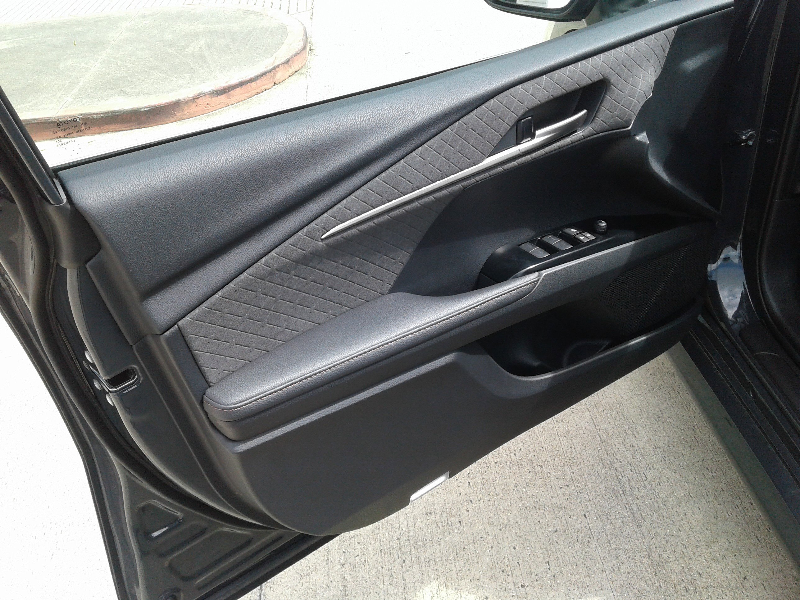 Used 2026 Toyota Camry XLE image 15