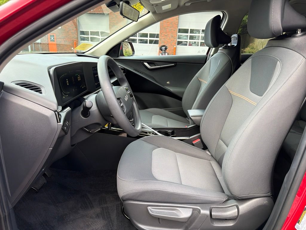 Certified 2024 Kia Niro LX FWD image 15