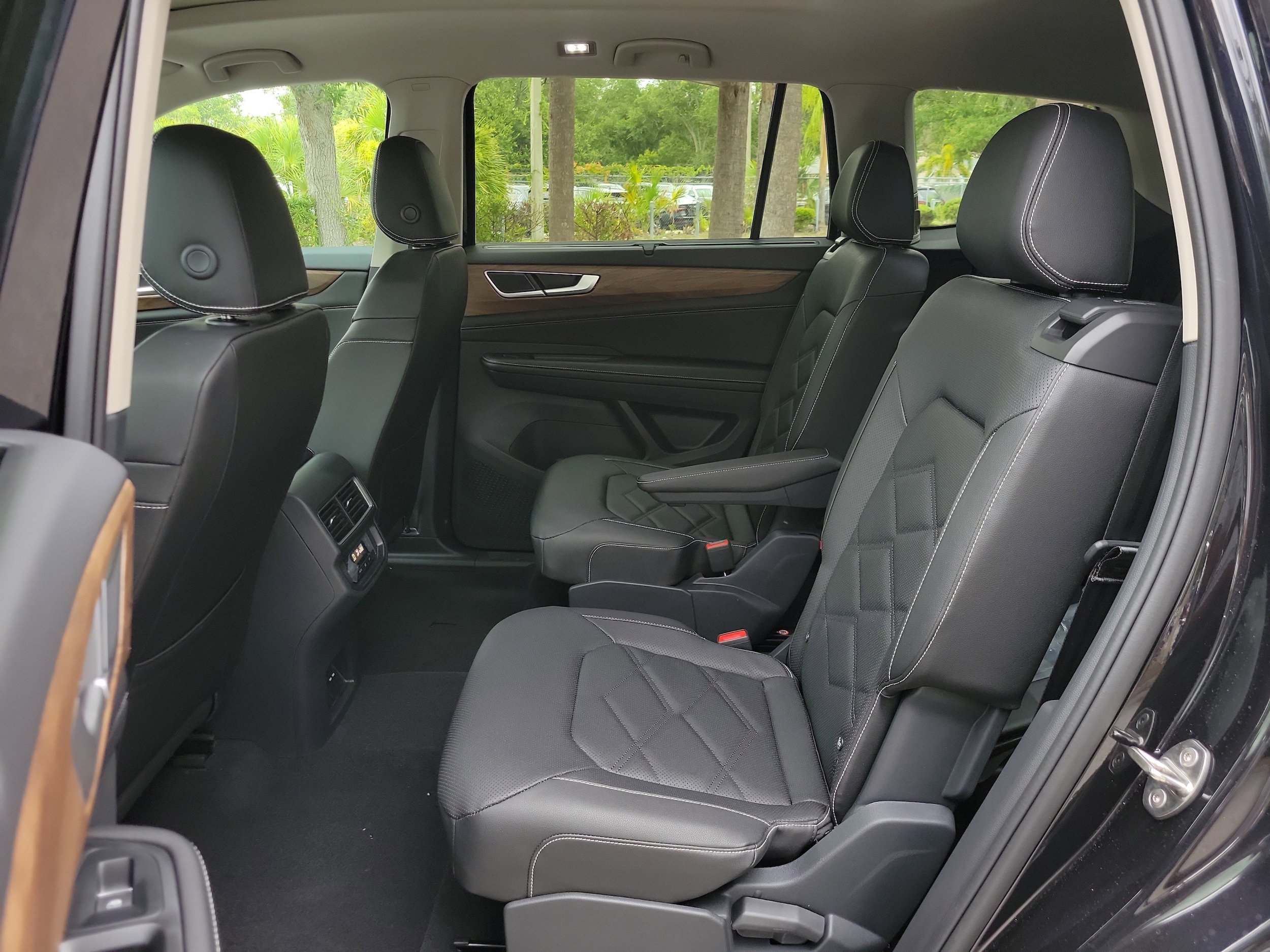 New 2026 Volkswagen Atlas SE FWD image 16