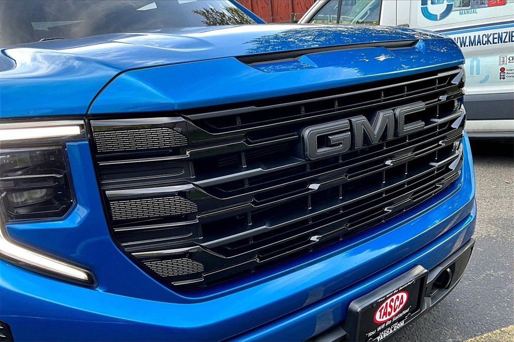 Used 2023 GMC Sierra 1500 Elevation image 29