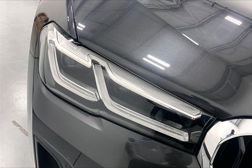 Used 2023 BMW 530i xDrive AWD/4WD image 30