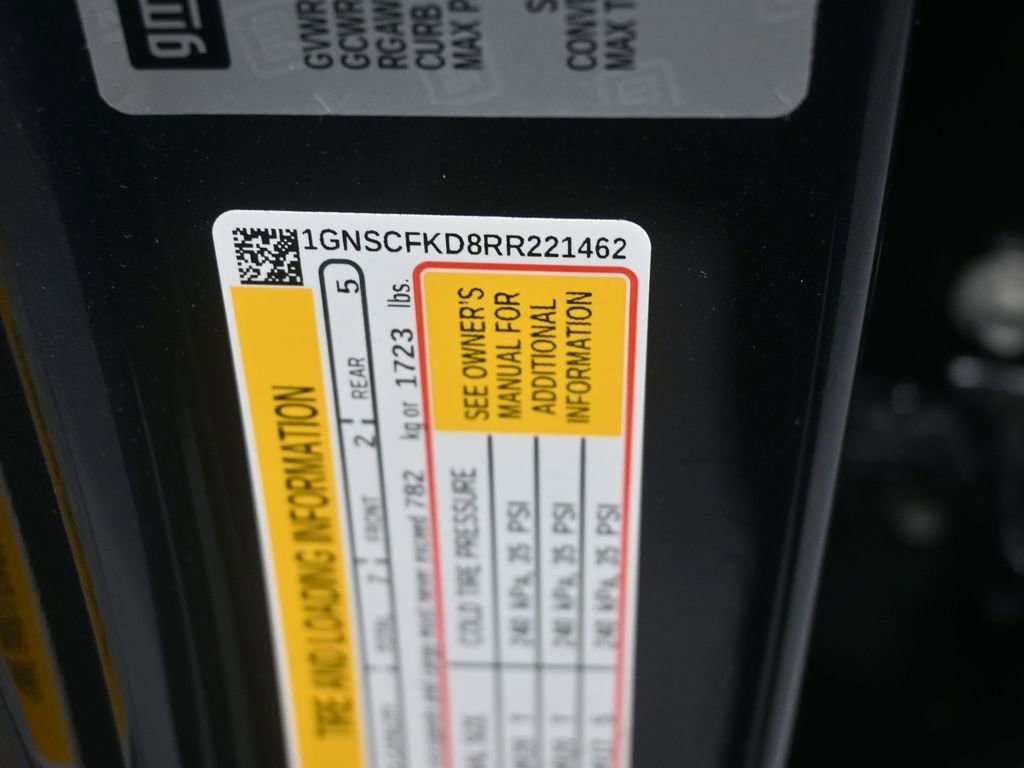 Used 2024 Chevrolet Suburban Premier RWD image 9