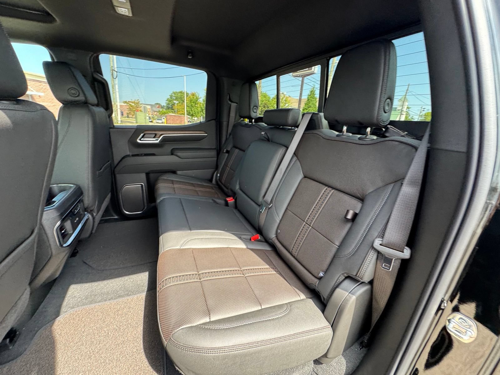 New 2026 Chevrolet Silverado 1500 High Country w/ Midnight Edition AWD/4WD image 27