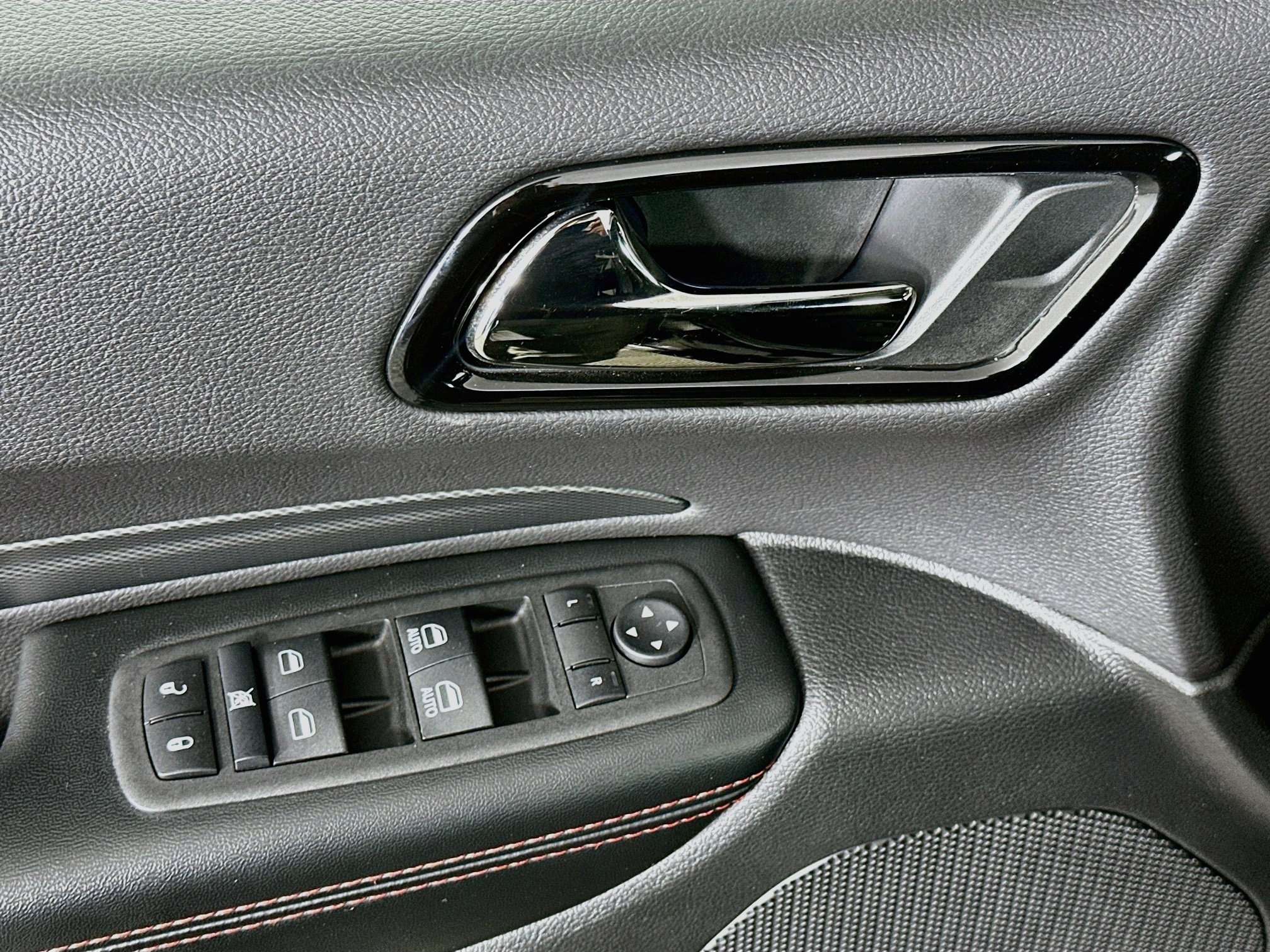 Used 2025 Dodge Durango GT AWD/4WD image 15
