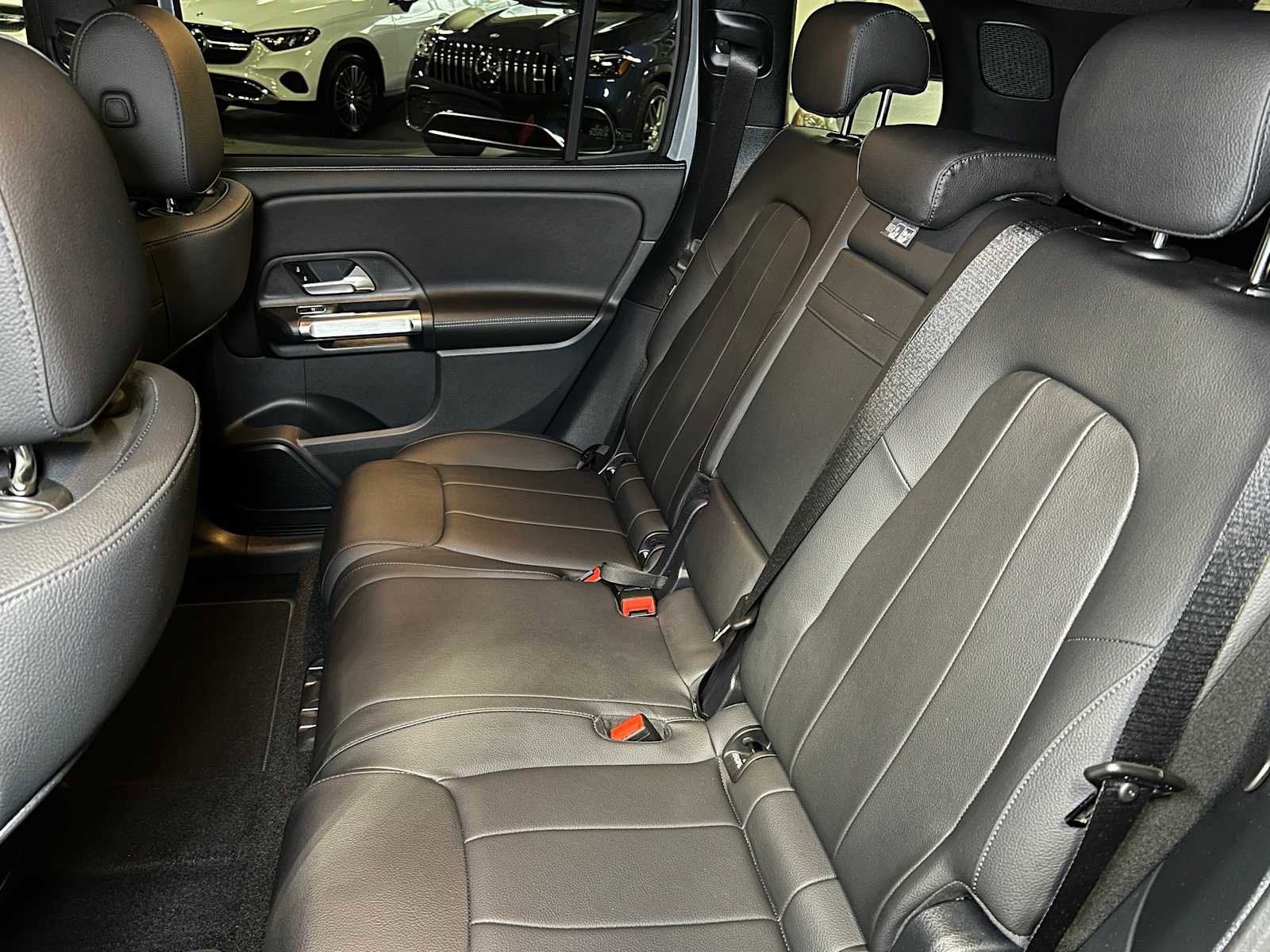 Certified 2025 Mercedes-Benz GLB 250 4MATIC image 18