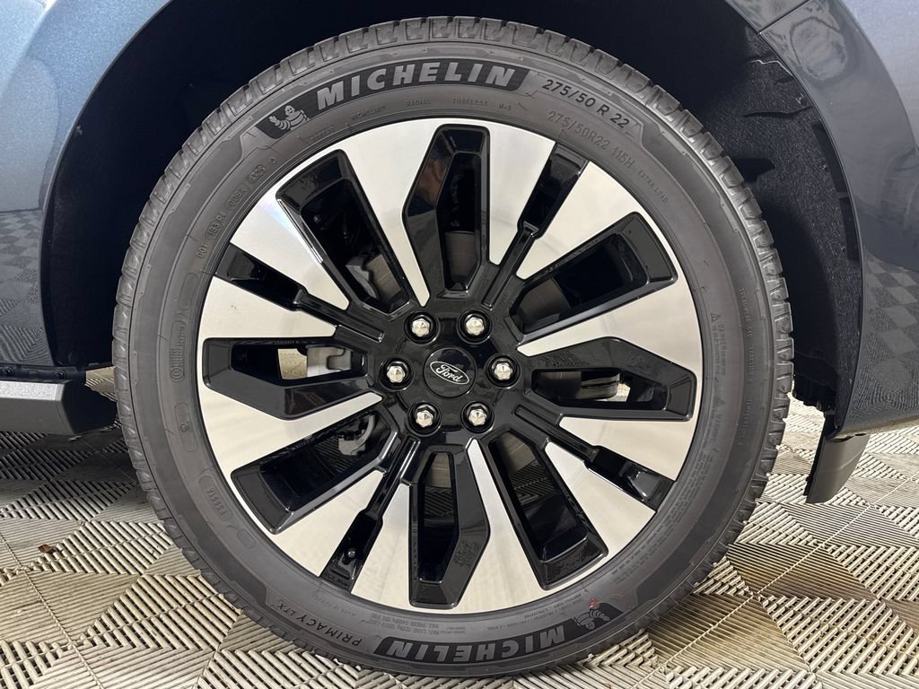 New 2026 Ford Expedition Max Platinum w/ Driver's Package AWD/4WD image 16