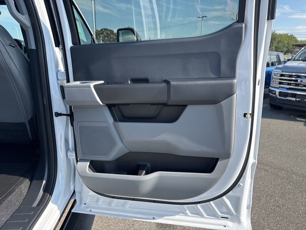 New 2026 Ford F350 XL w/ XL Chrome Package image 18