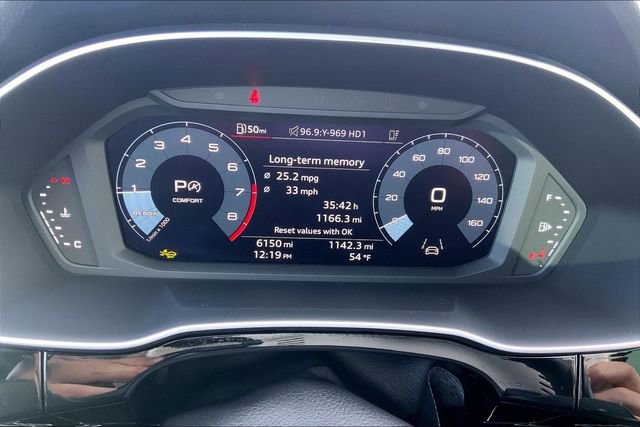 Certified 2025 Audi Q3 2.0T Premium w/ Convenience Package image 23