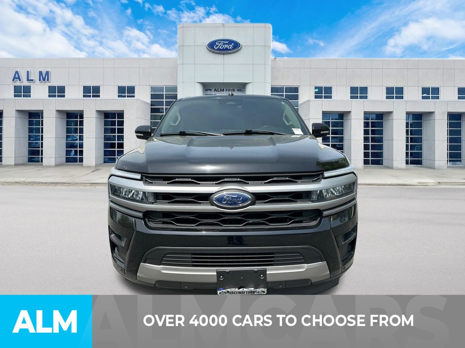 Used 2024 Ford Expedition XLT image 2