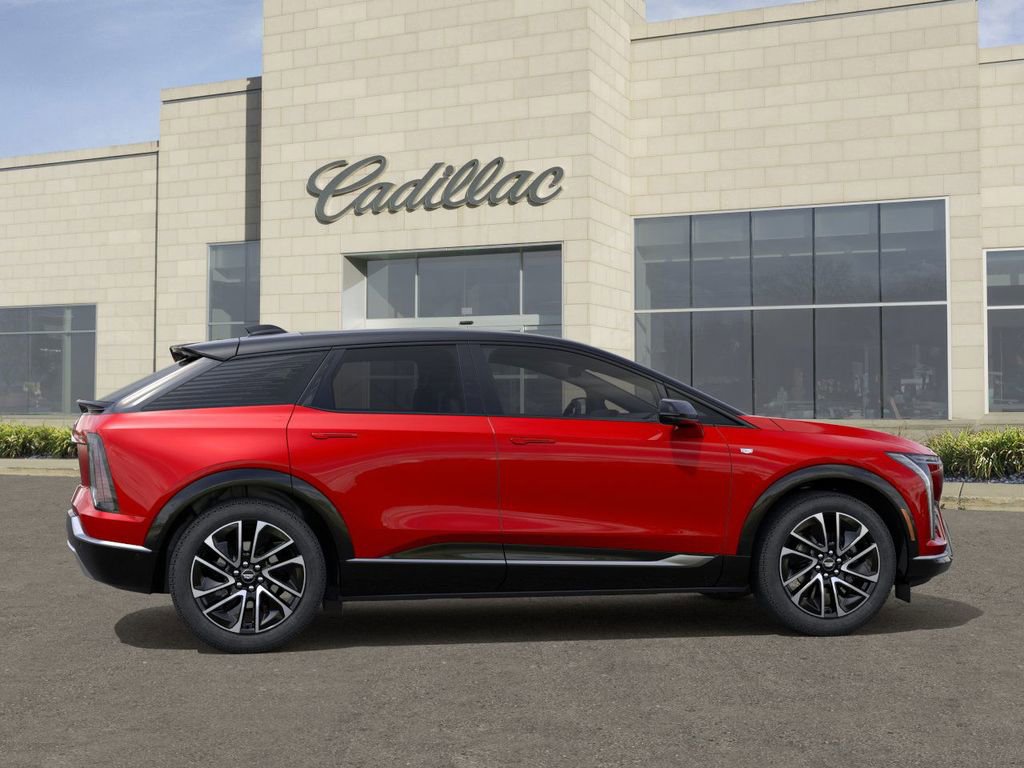 New 2025 Cadillac Optiq Sport 1 w/ LPO, Floor Liner Package image 5