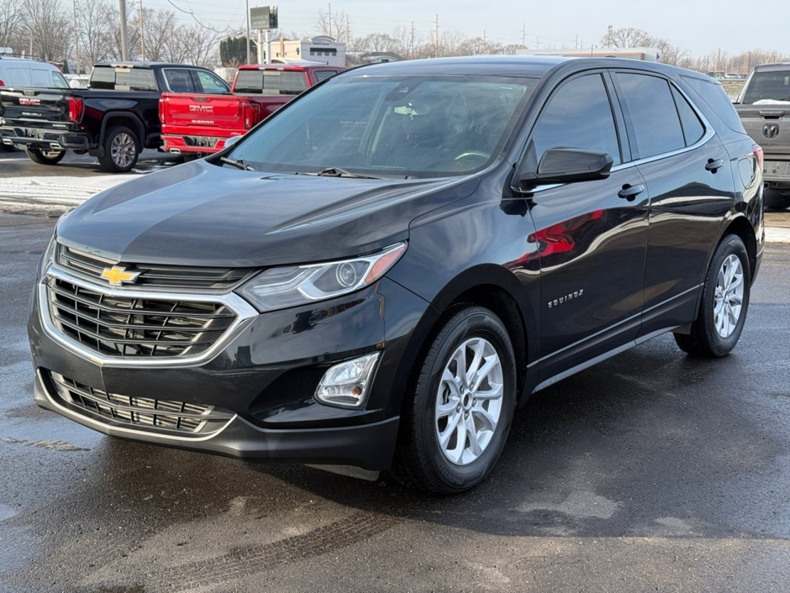 Used 2020 Chevrolet Equinox LT w/ Driver Convenience Package image 4