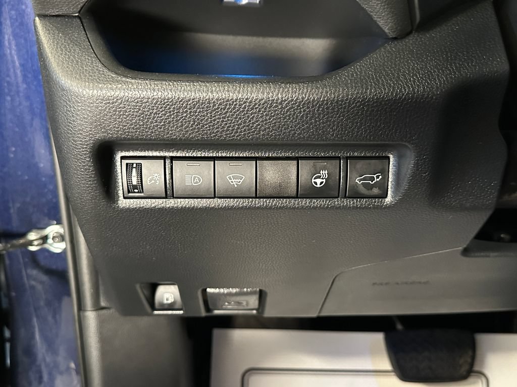 Used 2020 Toyota RAV4 XSE AWD/4WD image 17