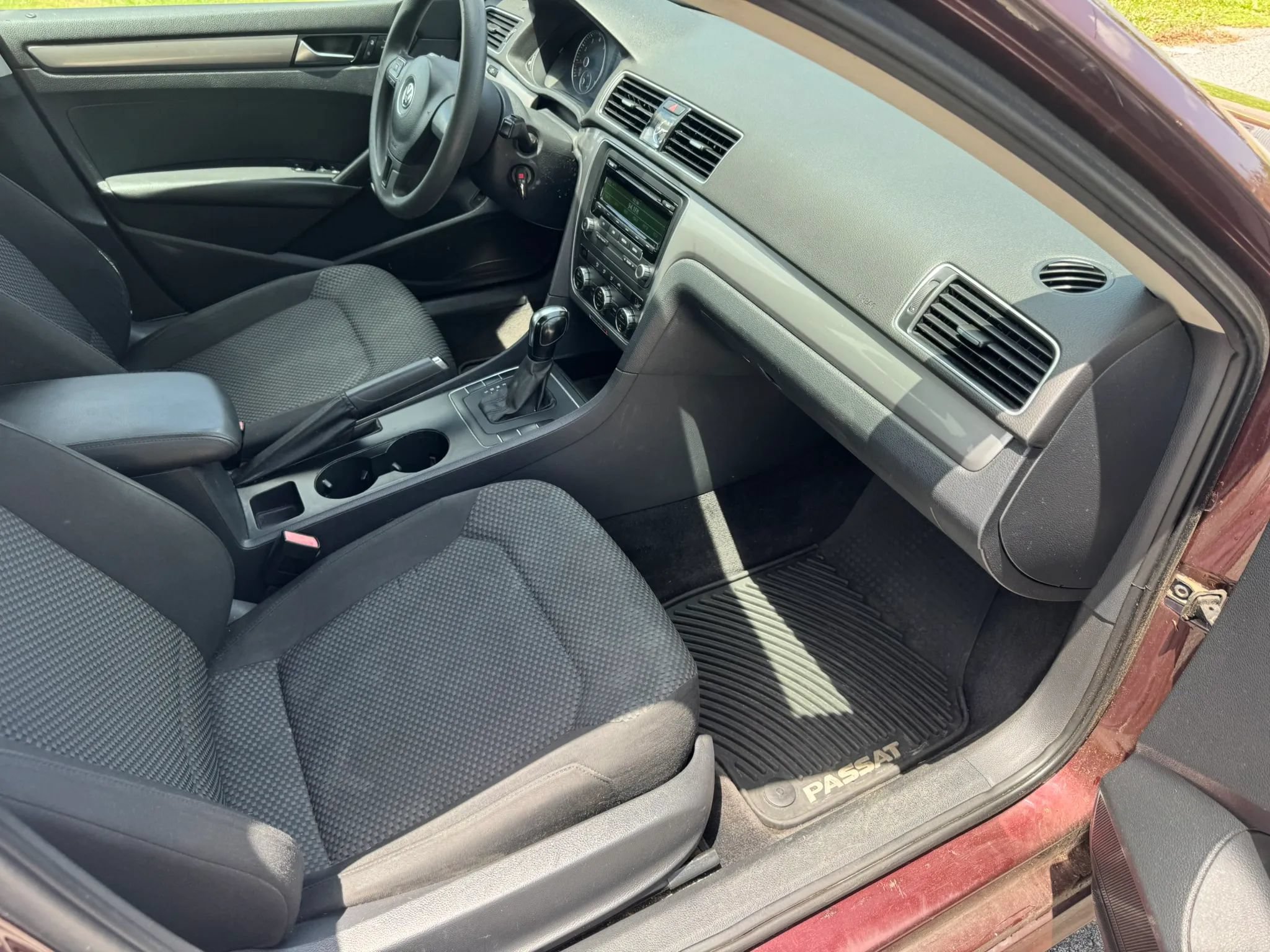 Used 2012 Volkswagen Passat 2.5 S FWD image 24