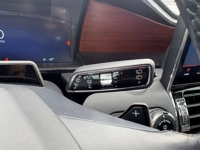 Used 2024 Lincoln Navigator Reserve AWD/4WD image 20