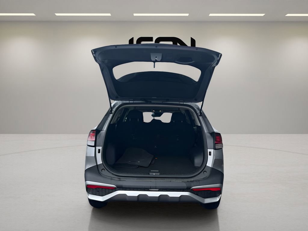 Used 2025 Kia Sportage LX image 12