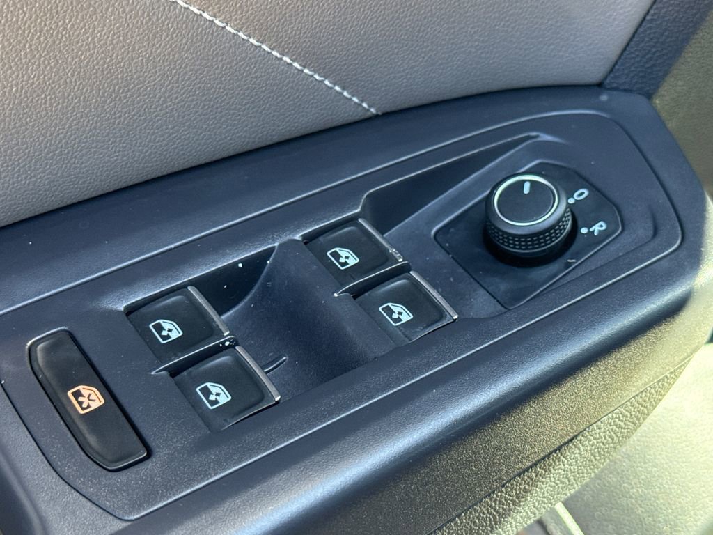 Used 2021 Volkswagen Atlas SEL R-Line w/ MDO Package (Bench Seat) image 23