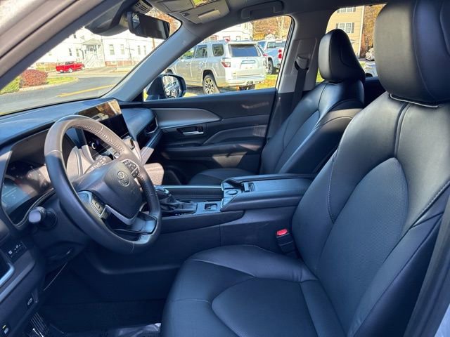 Certified 2024 Toyota Grand Highlander XLE image 16