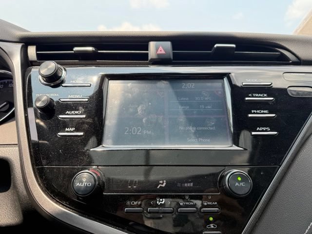 Used 2019 Toyota Camry SE FWD image 11