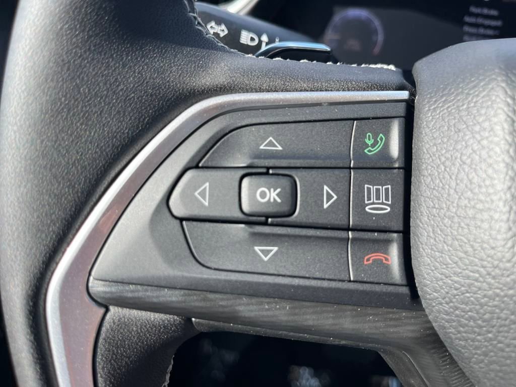 New 2025 Jeep Grand Cherokee L Laredo w/ Luxury Tech Group I image 31