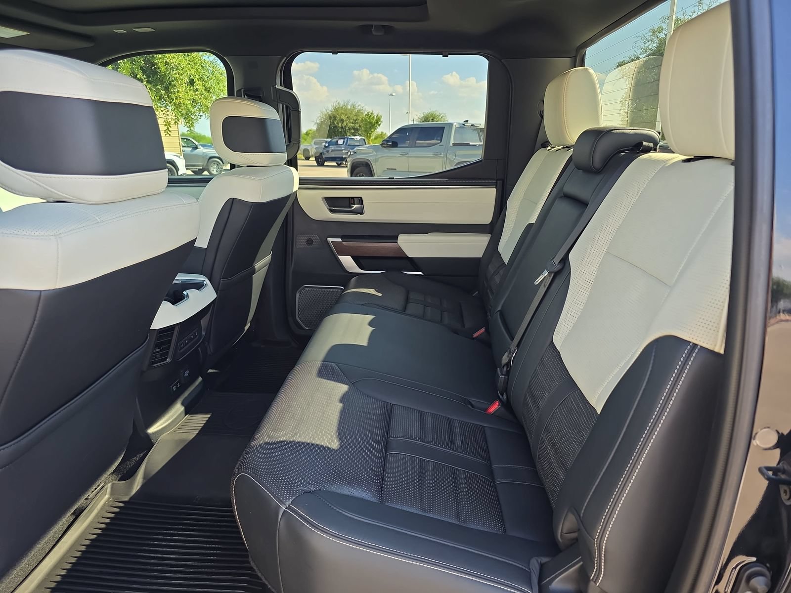 Used 2023 Toyota Tundra Capstone AWD/4WD image 11