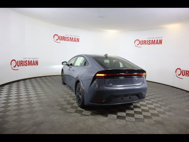 Used 2025 Toyota Prius LE image 11