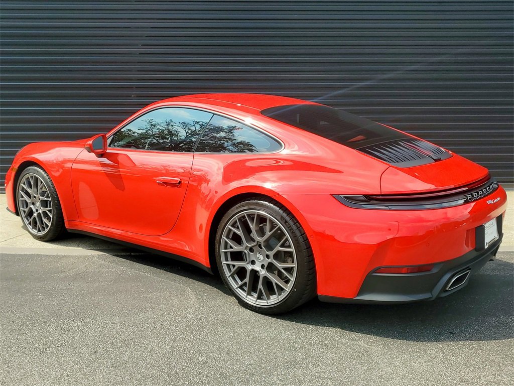 Used 2025 Porsche 911 Carrera image 3