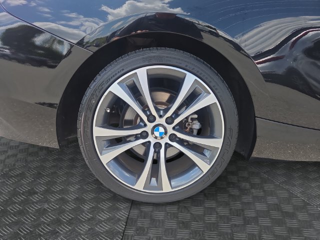 Used 2018 BMW 230i Convertible RWD image 38