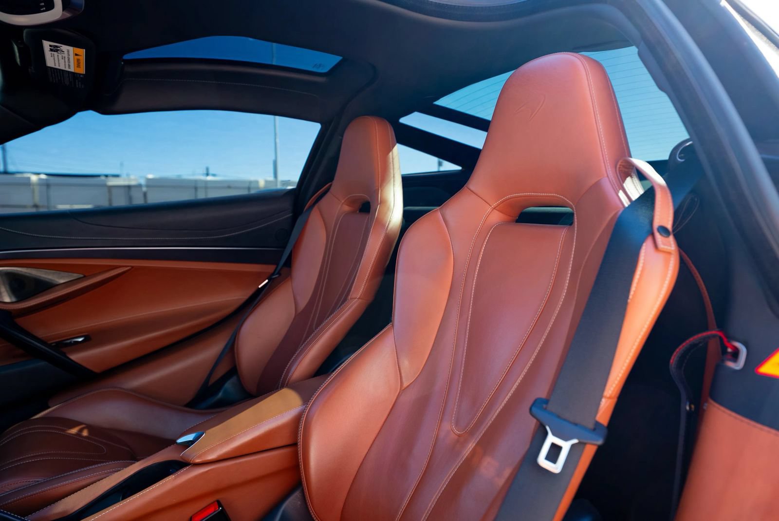 Used 2018 McLaren 720S RWD image 14