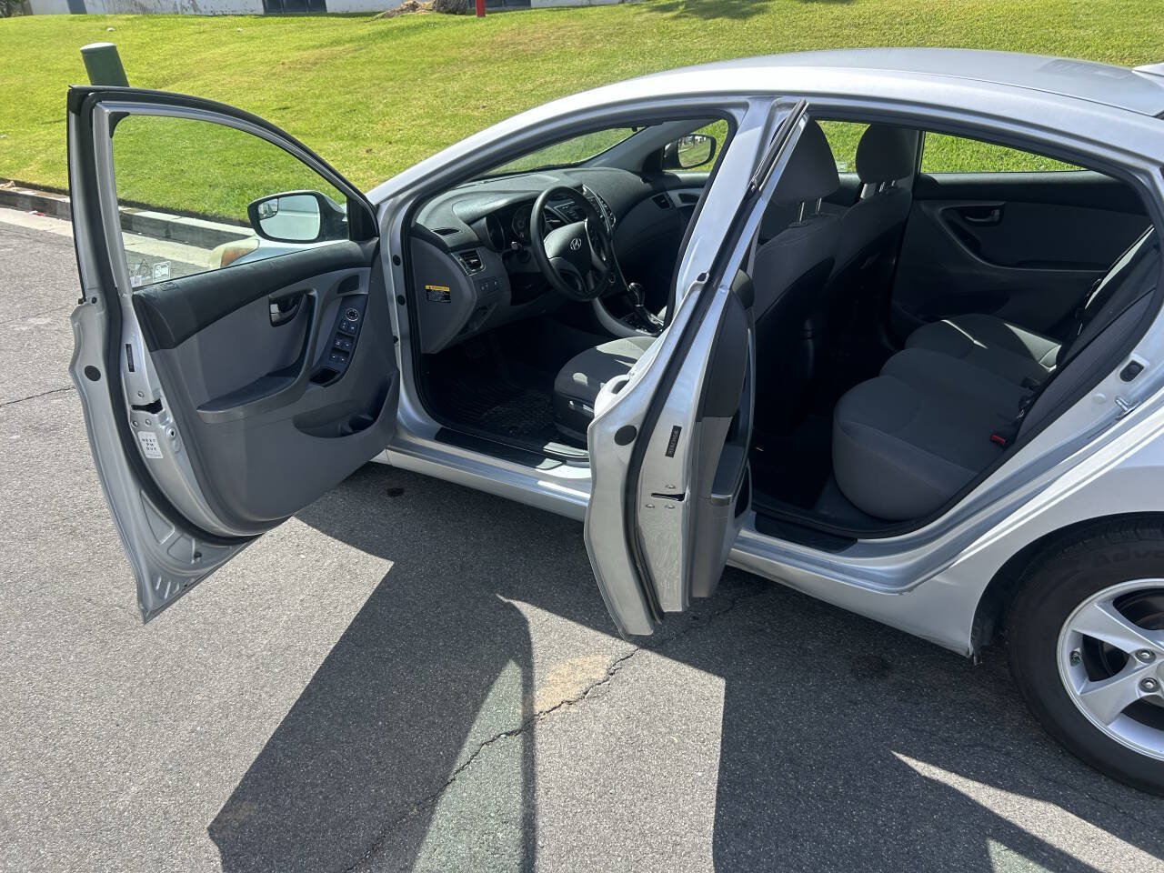 Used 2015 Hyundai Elantra SE FWD image 7