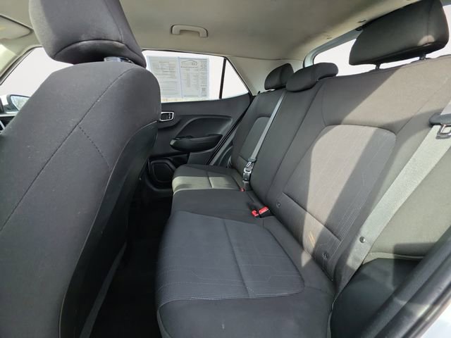 Used 2021 Hyundai Venue SE image 13