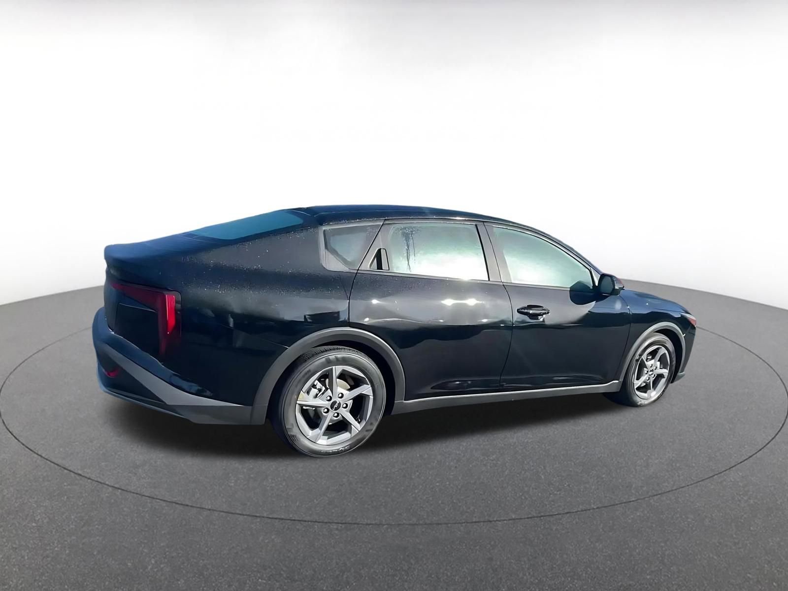 Used 2025 Kia K4 LXS image 15