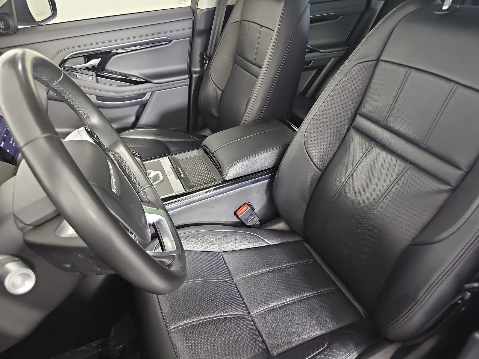 Used 2020 Land Rover Range Rover Evoque SE AWD/4WD image 15
