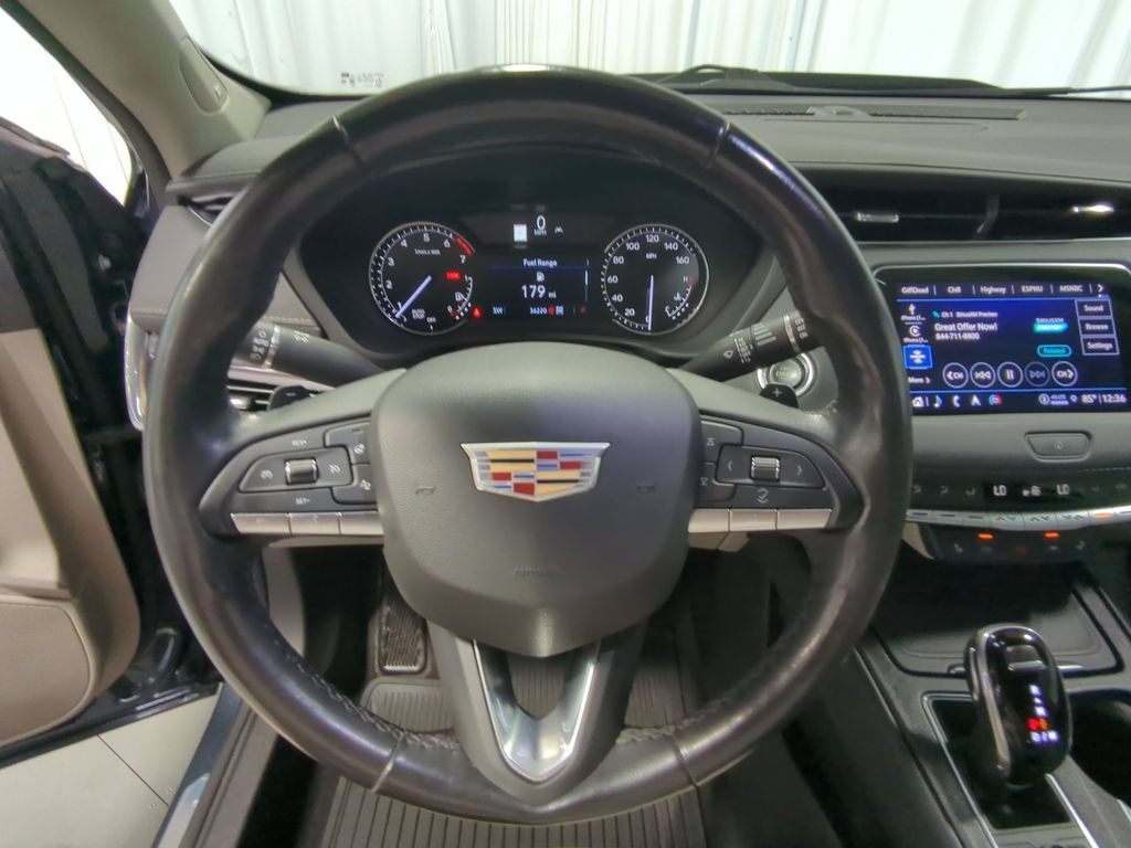 Used 2021 Cadillac XT4 Luxury w/ Cold Weather Package AWD/4WD image 28