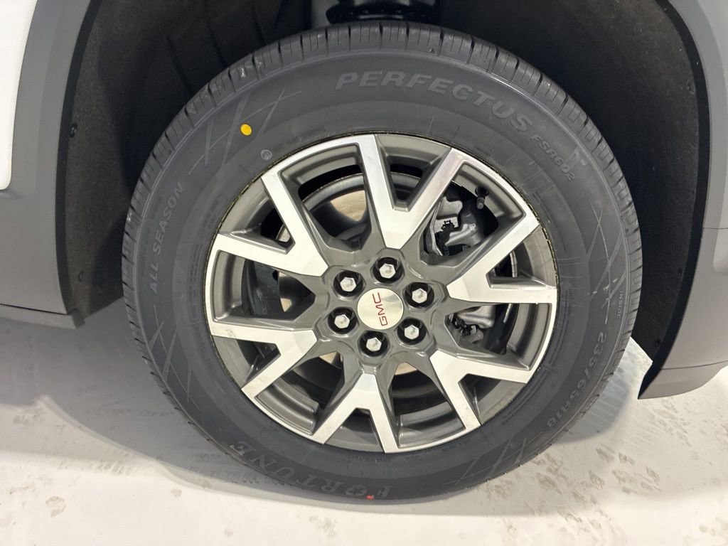 Used 2021 GMC Acadia SLE w/ Driver Convenience Package image 8