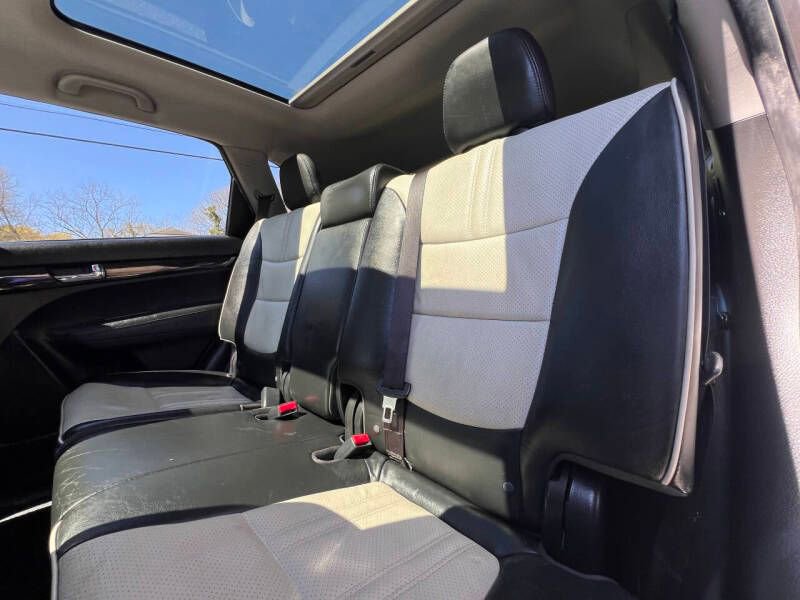 Used 2013 Kia Sorento SX w/ SX Premium Pkg image 11